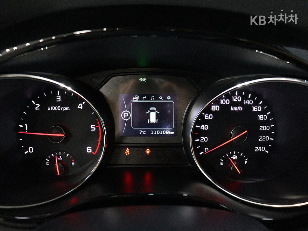 Kia Carnival — miniaturë 6
