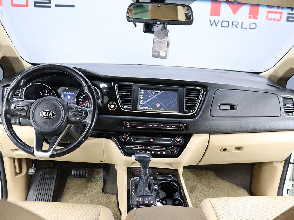 Kia Carnival — miniaturë 12