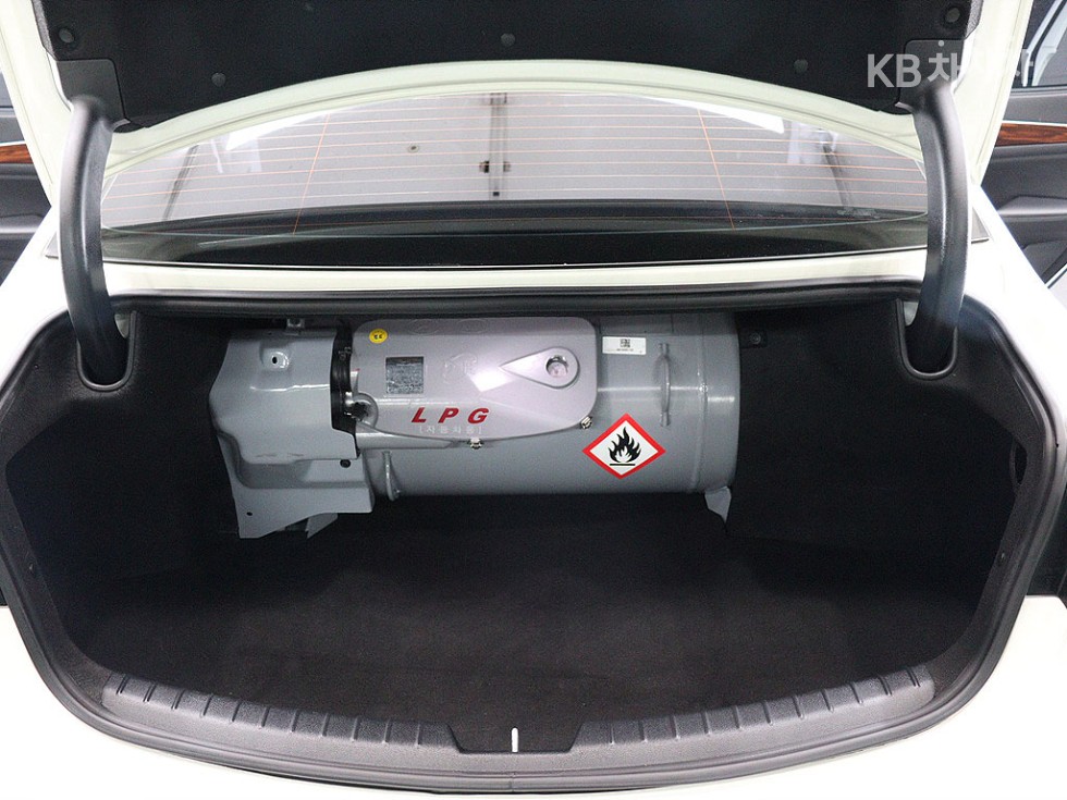Kia K7 — miniaturë 5