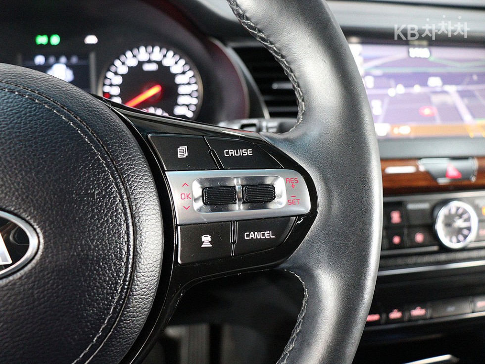 Kia K7 — miniaturë 7