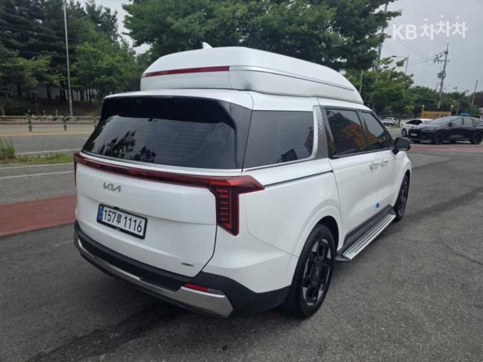Kia Carnival — miniaturë 3