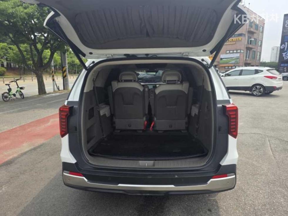 Kia Carnival — miniaturë 7
