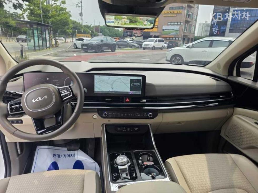 Kia Carnival — miniaturë 10