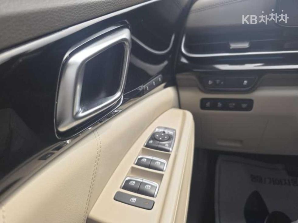 Kia Carnival — miniaturë 13