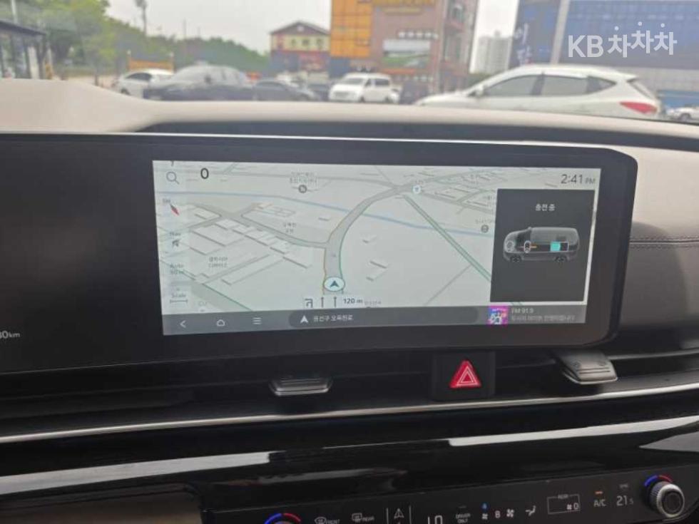Kia Carnival — miniaturë 15