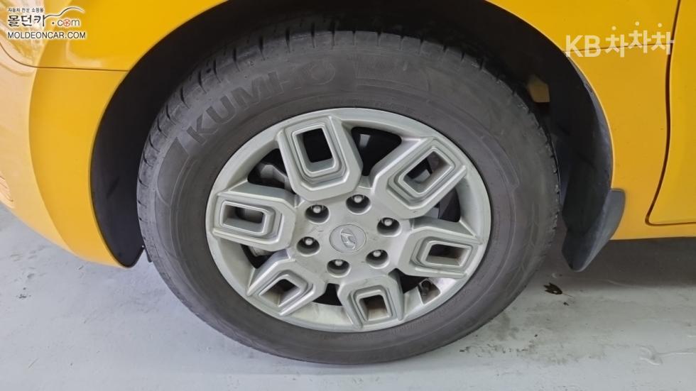 Hyundai Staria — miniaturë 6