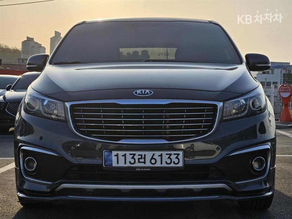 Kia Carnival 9인승 2.2 디젤 — foto 1