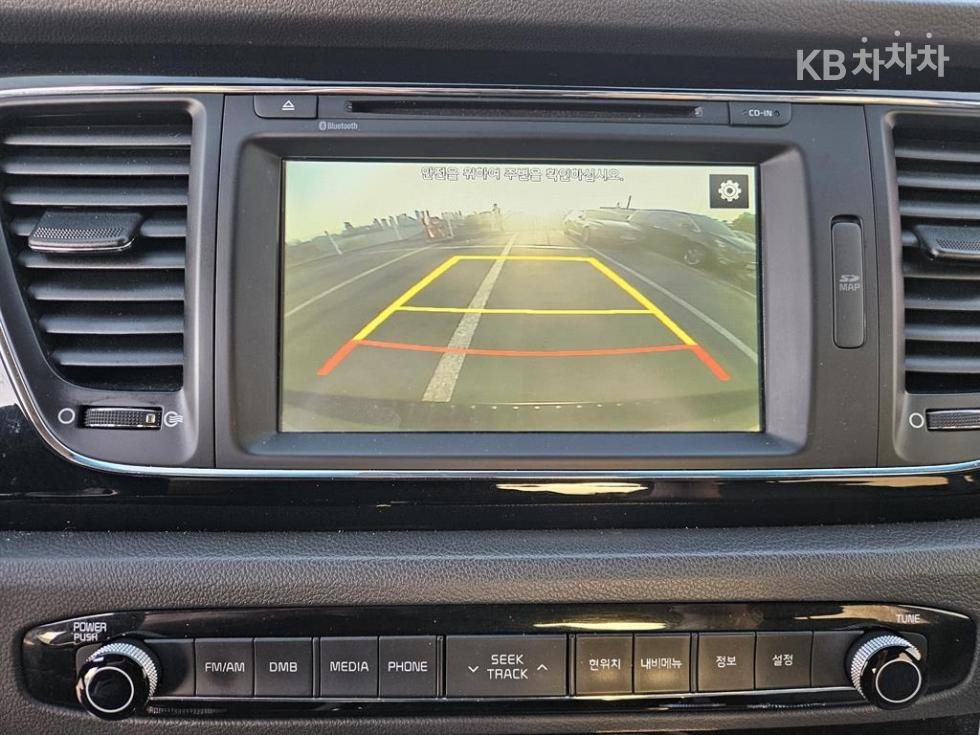 Kia Carnival — miniaturë 15