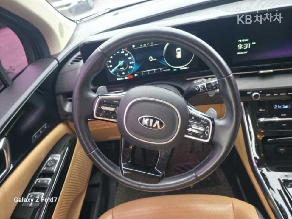 Kia Carnival — miniaturë 9