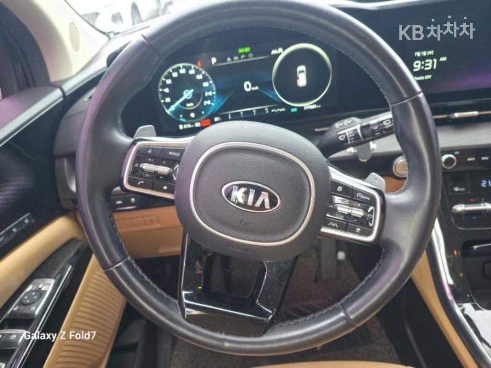 Kia Carnival — miniaturë 16