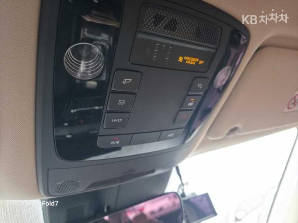 Kia Carnival — miniaturë 18