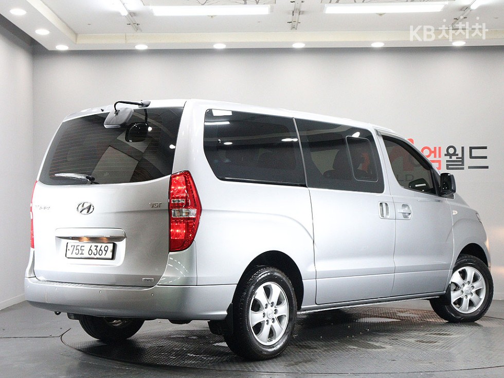 Hyundai Starex — miniaturë 3