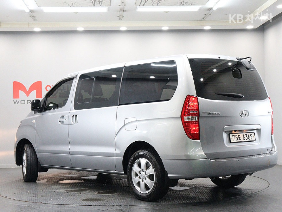 Hyundai Starex — miniaturë 4