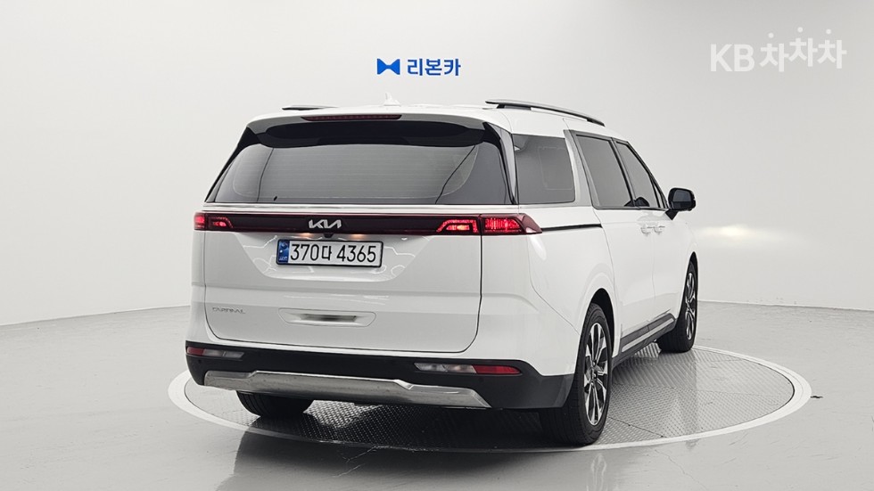 Kia Carnival — miniaturë 4