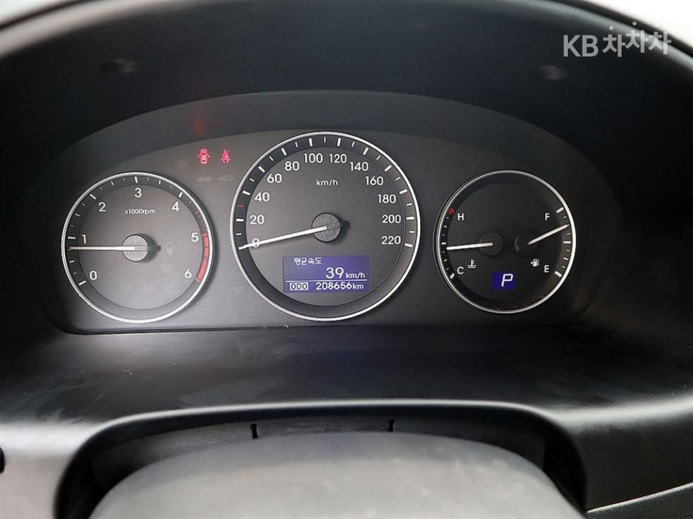 Hyundai Starex — miniaturë 9