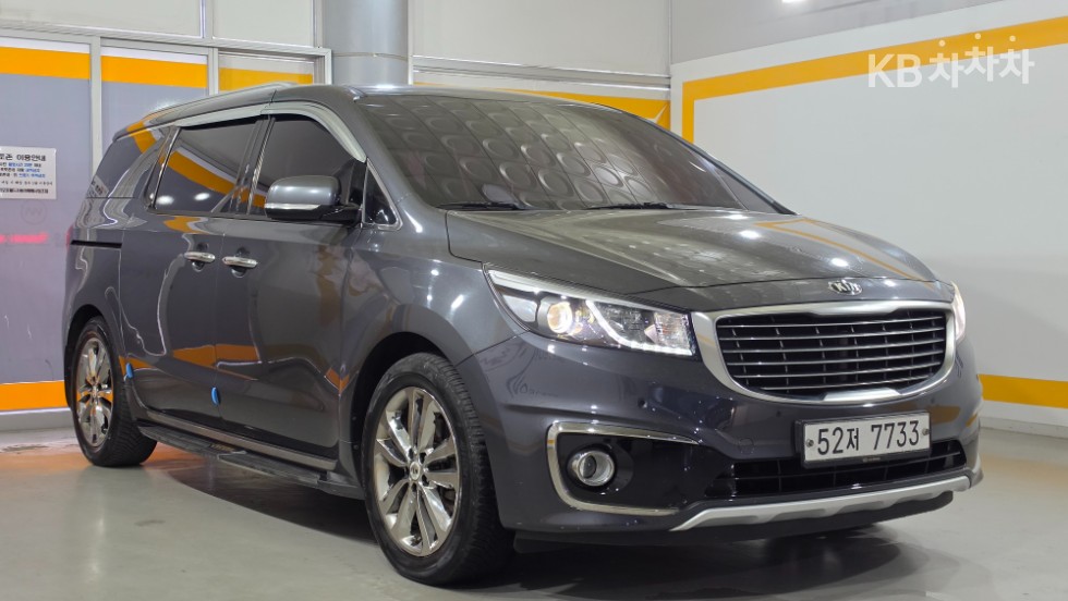 Kia Carnival — miniaturë 3