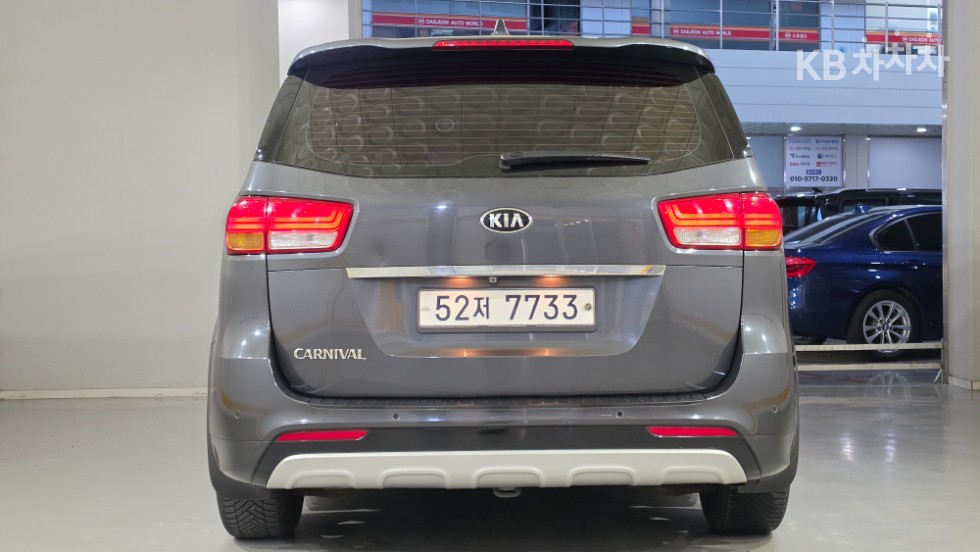 Kia Carnival — miniaturë 5
