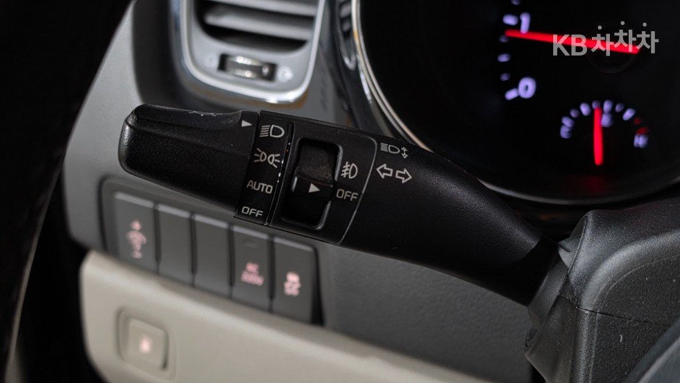 Kia Carnival — miniaturë 22