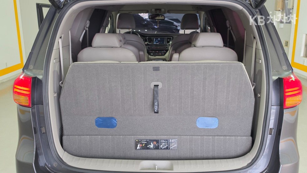 Kia Carnival — miniaturë 31