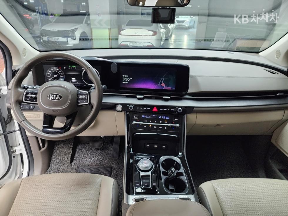 Kia Carnival — miniaturë 6