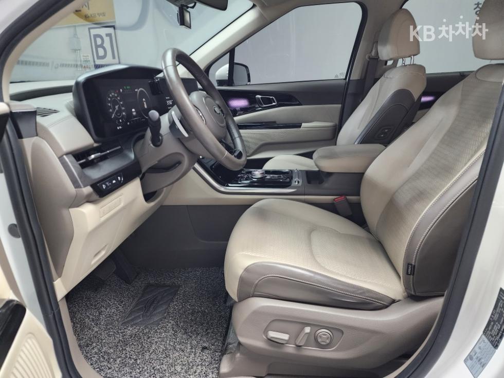Kia Carnival — miniaturë 8