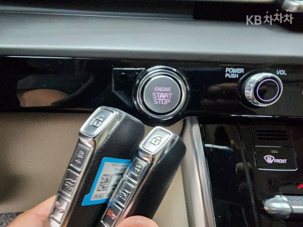 Kia Carnival — miniaturë 14
