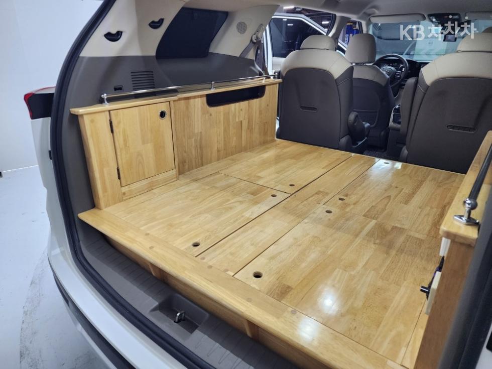Kia Carnival — miniaturë 16