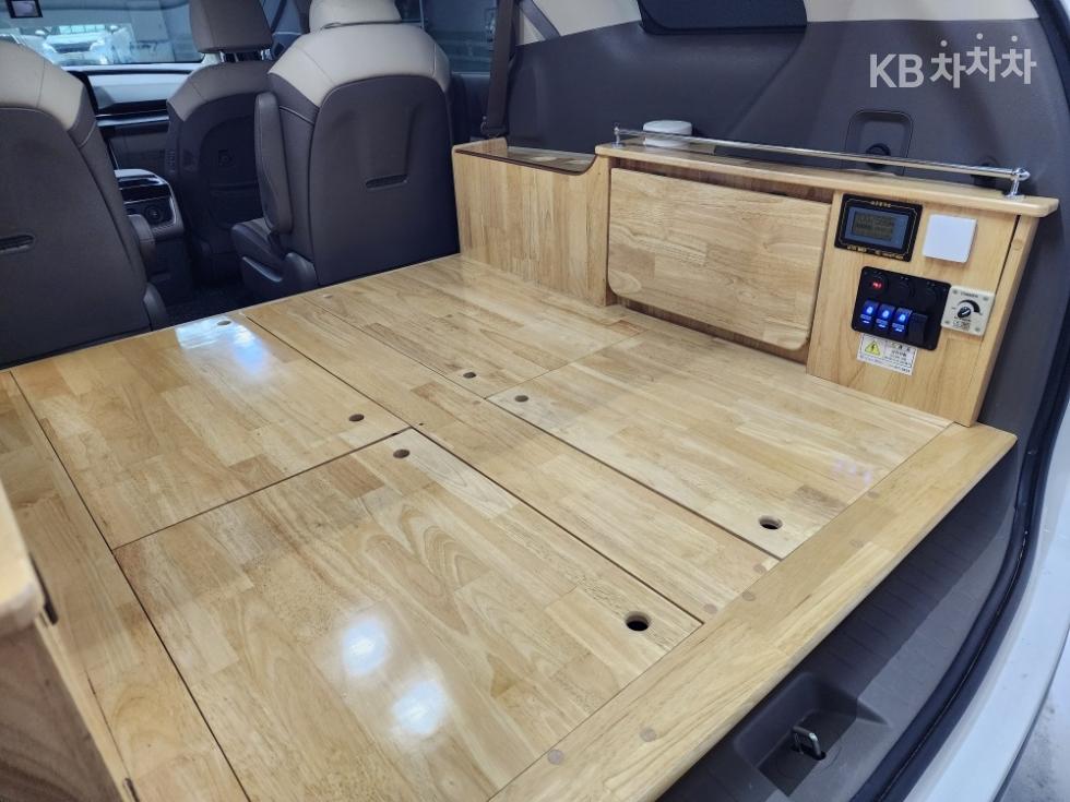 Kia Carnival — miniaturë 17