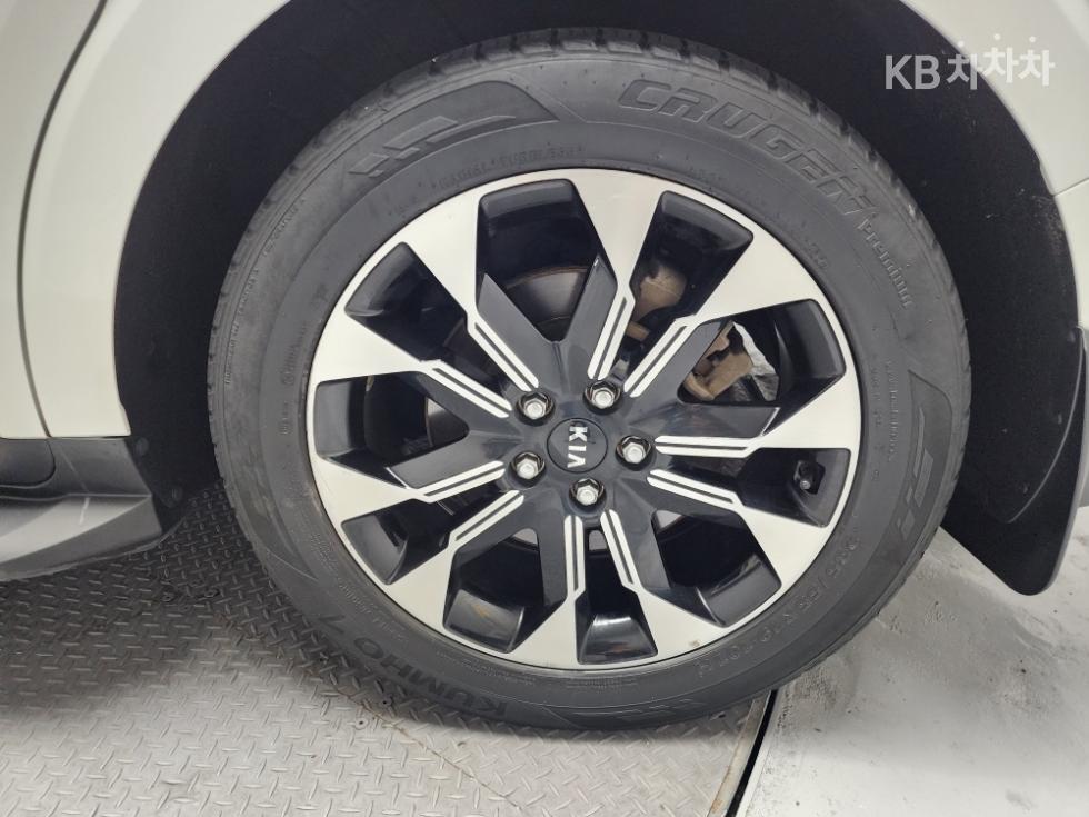 Kia Carnival — miniaturë 19