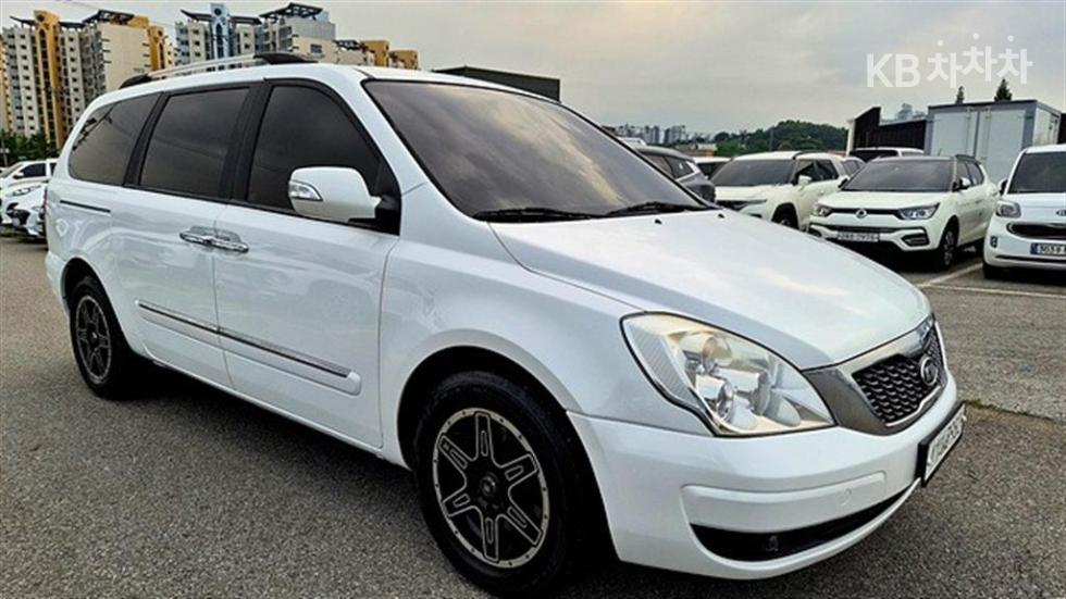 Kia Carnival — miniaturë 5