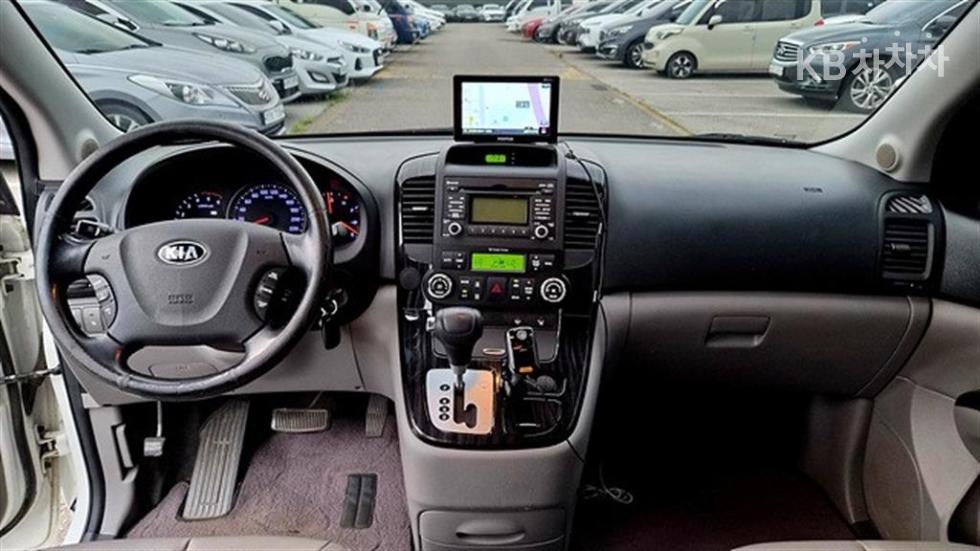 Kia Carnival — miniaturë 13