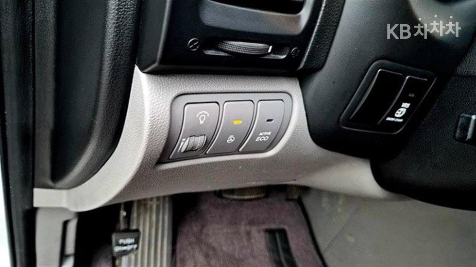 Kia Carnival — miniaturë 15