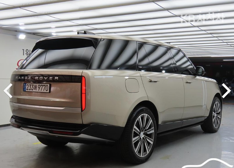 Land Rover Range Rover — miniaturë 4