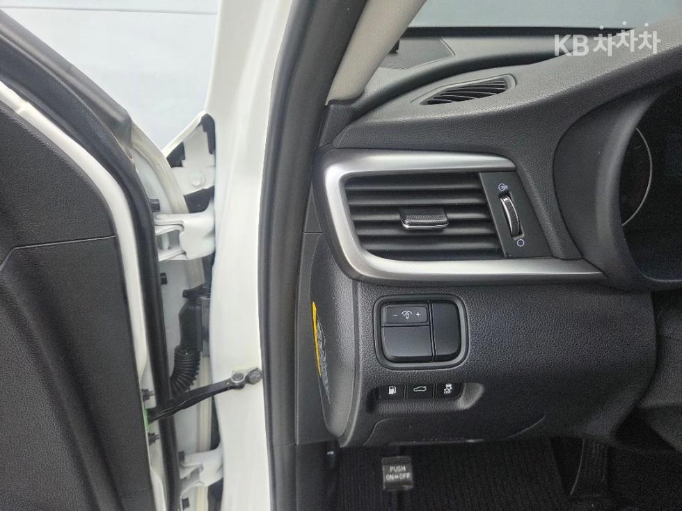 Kia K5 — miniaturë 9