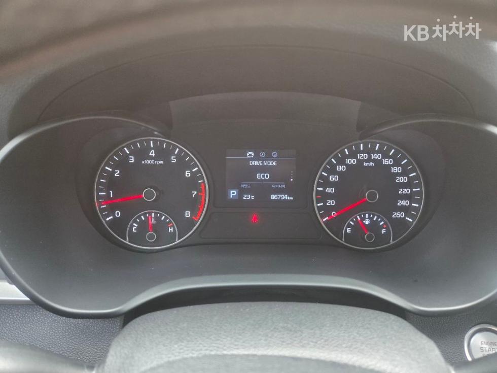 Kia K5 — miniaturë 10