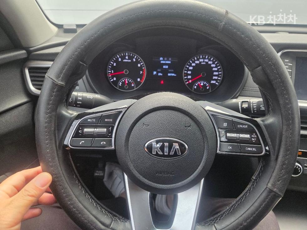 Kia K5 — miniaturë 11