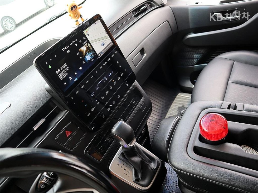 Hyundai Staria — miniaturë 10