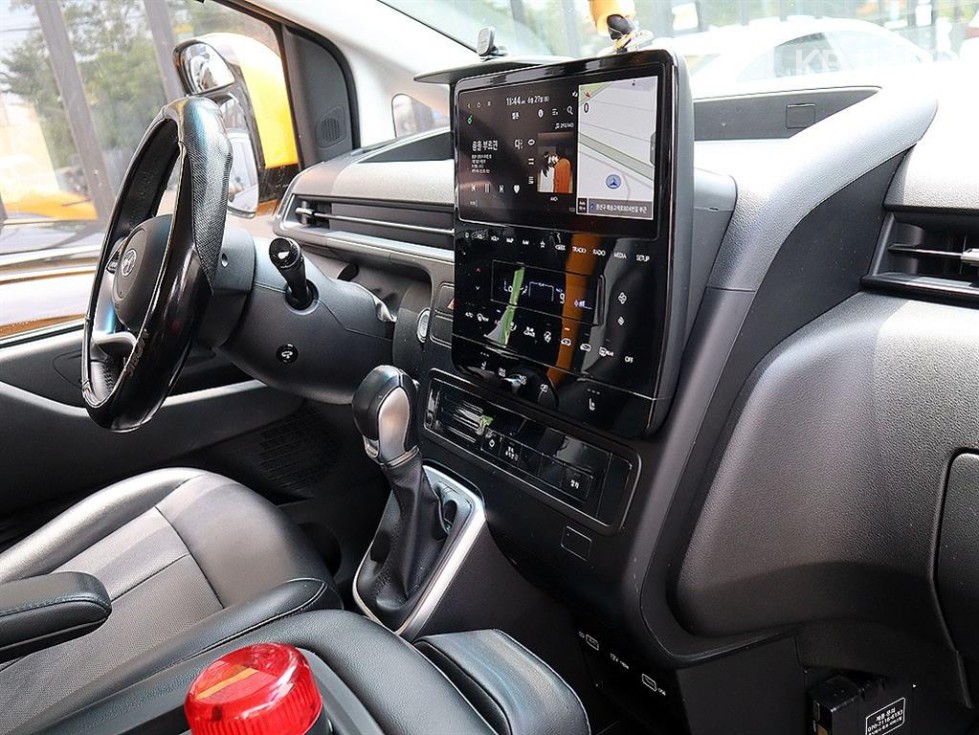 Hyundai Staria — miniaturë 13