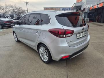Kia Carens 2.0 LPI 7인승 프레스티지 — foto 1