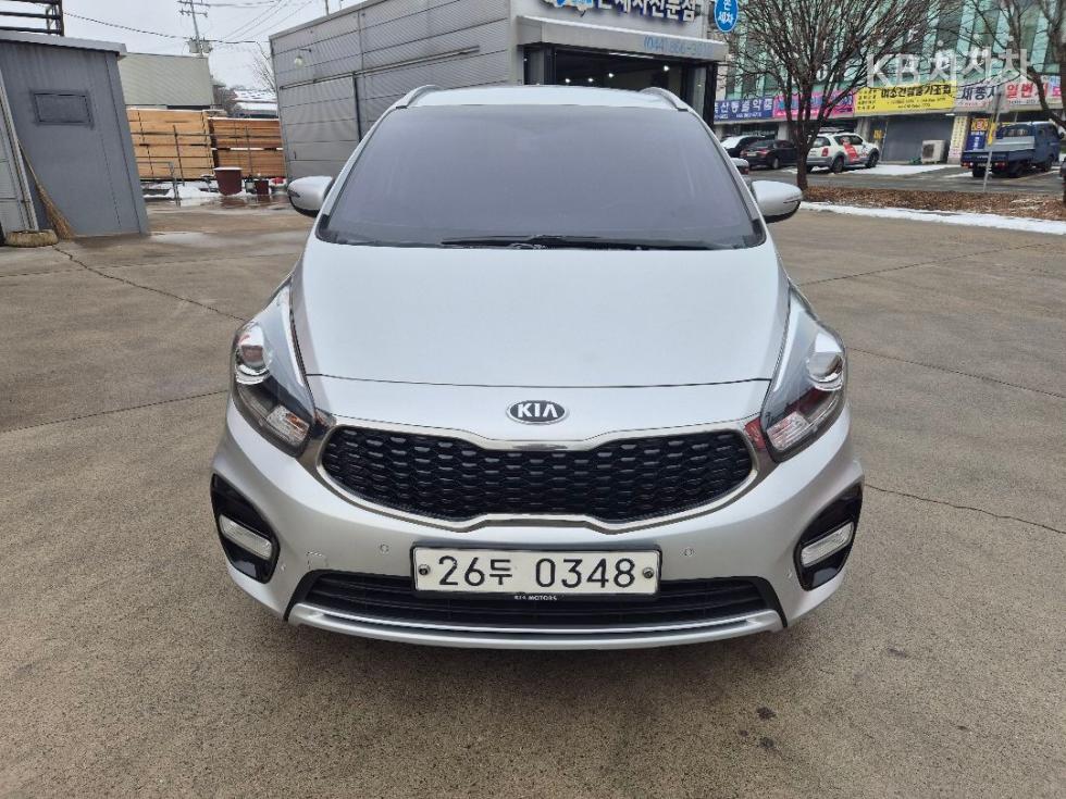 Kia Carens — miniaturë 4