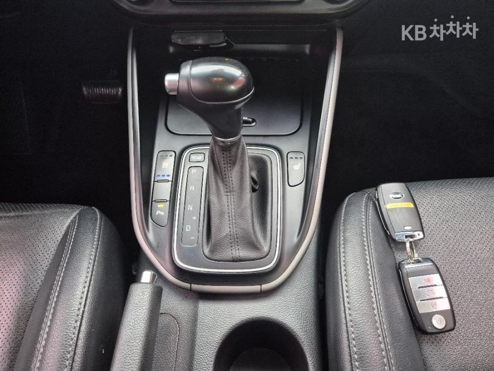Kia Carens — miniaturë 11