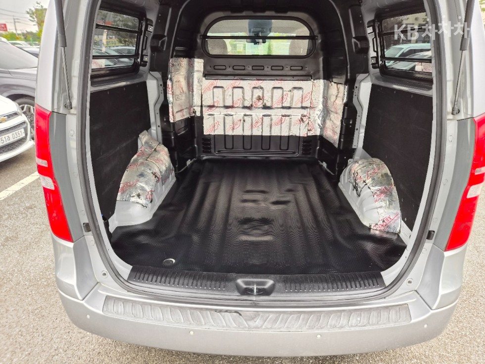 Hyundai Starex — miniaturë 19