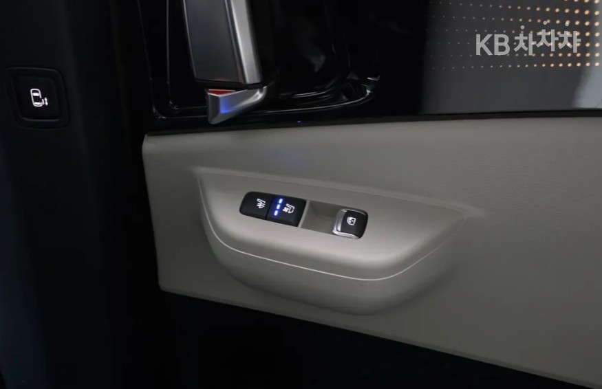 Kia Carnival — miniaturë 22