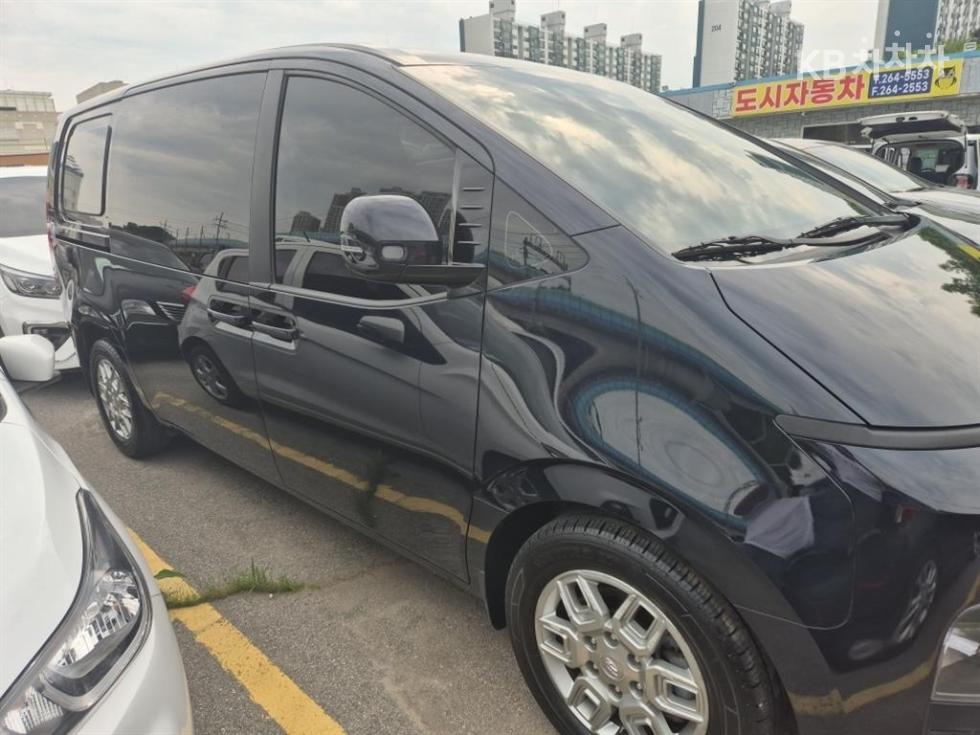 Hyundai Staria — miniaturë 3