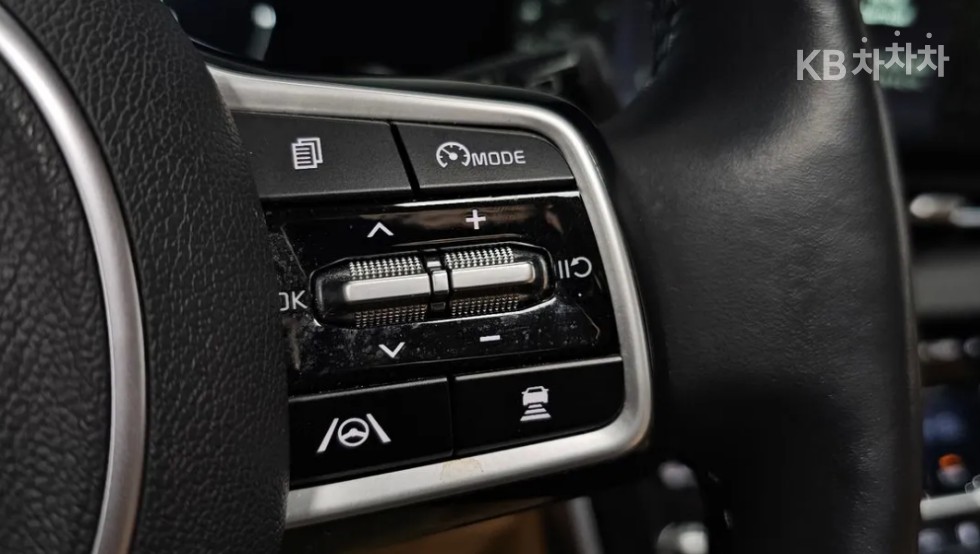 Kia Carnival — miniaturë 13