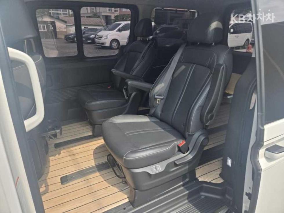 Hyundai Staria — miniaturë 10