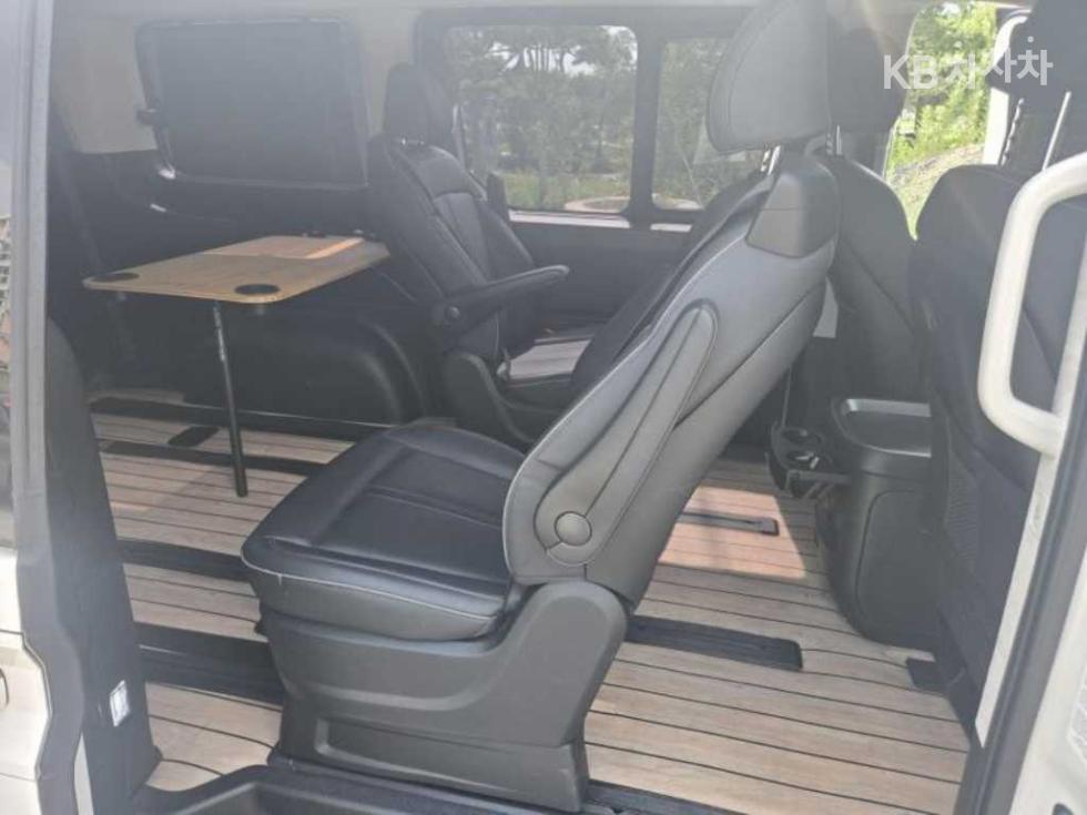 Hyundai Staria — miniaturë 13