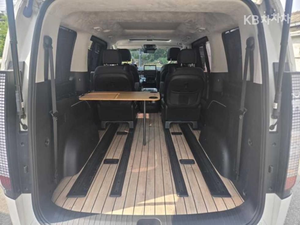 Hyundai Staria — miniaturë 14