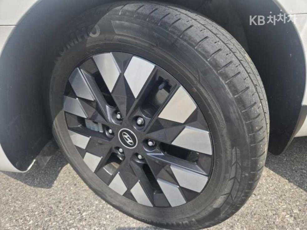 Hyundai Staria — miniaturë 16