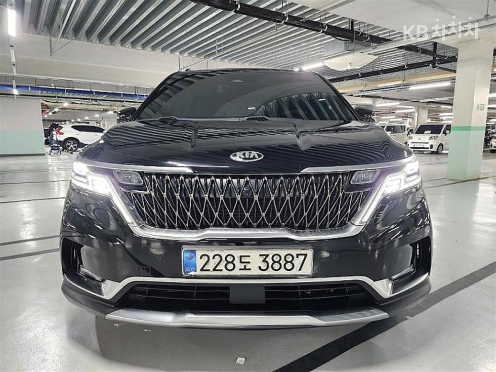 Kia Carnival — miniaturë 4